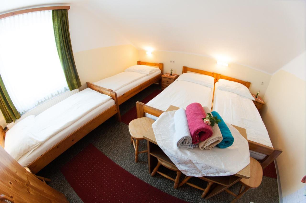 Fruehstueckspension Koelich Klagenfurt am Woerthersee Luaran gambar