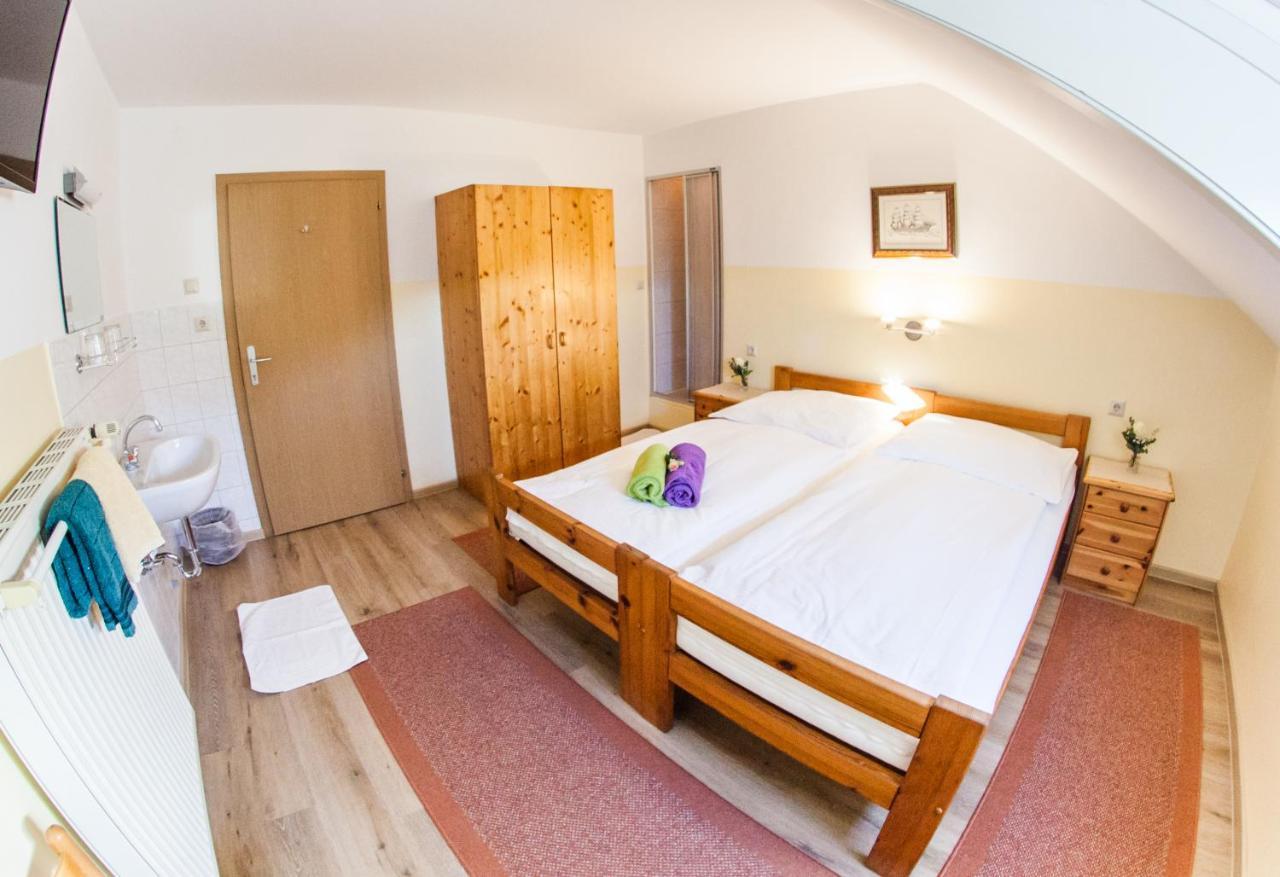 Fruehstueckspension Koelich Klagenfurt am Woerthersee Luaran gambar