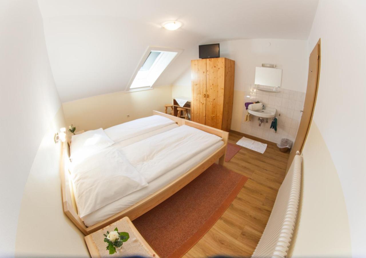 Fruehstueckspension Koelich Klagenfurt am Woerthersee Luaran gambar